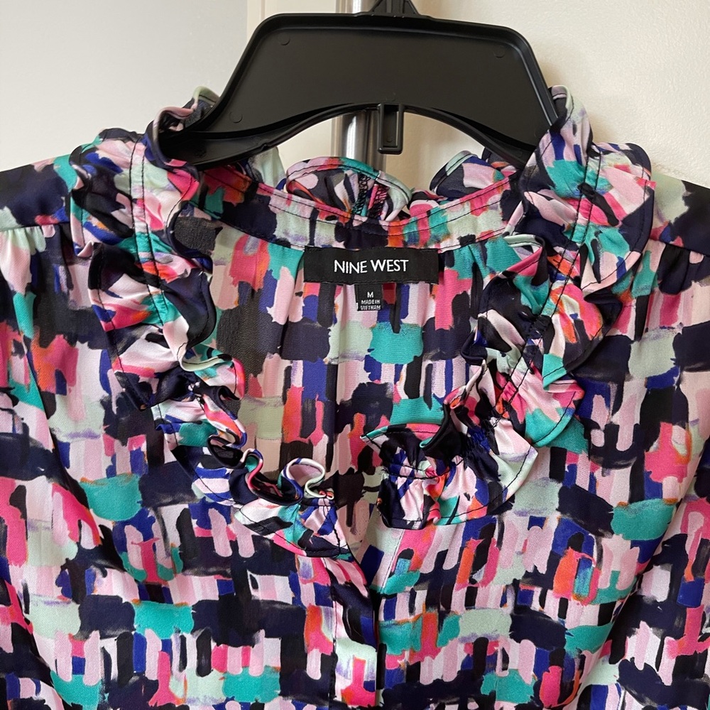 Nine West blouse multi color tank top size medium